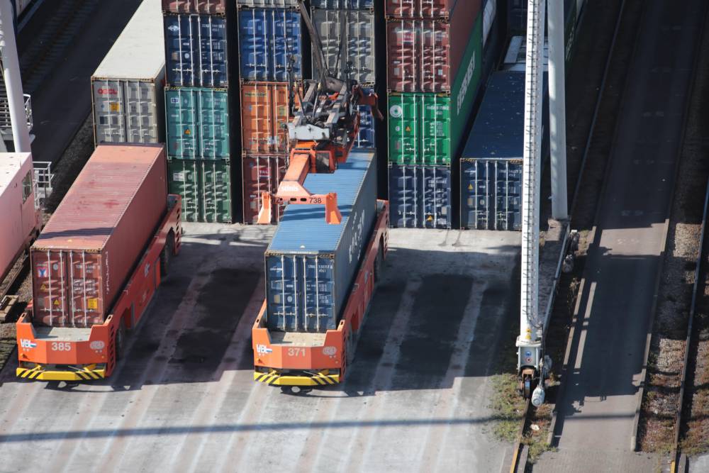 Why choose our warehousing service?